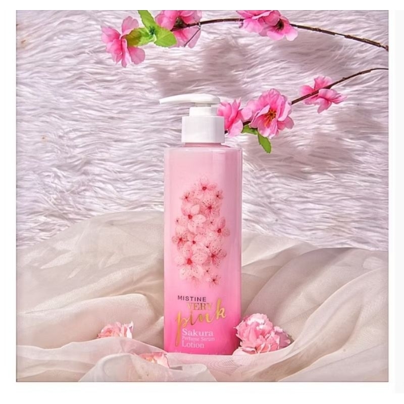 Mistine Fuk Kao Natural Body Lotion โลชั่นบำรุงผิว สูตรฟักข้าวแท้ 100%, สูตรมะขามใหม่, ซากุระ 395 มล นำเข้า จากญี่ปุ่น