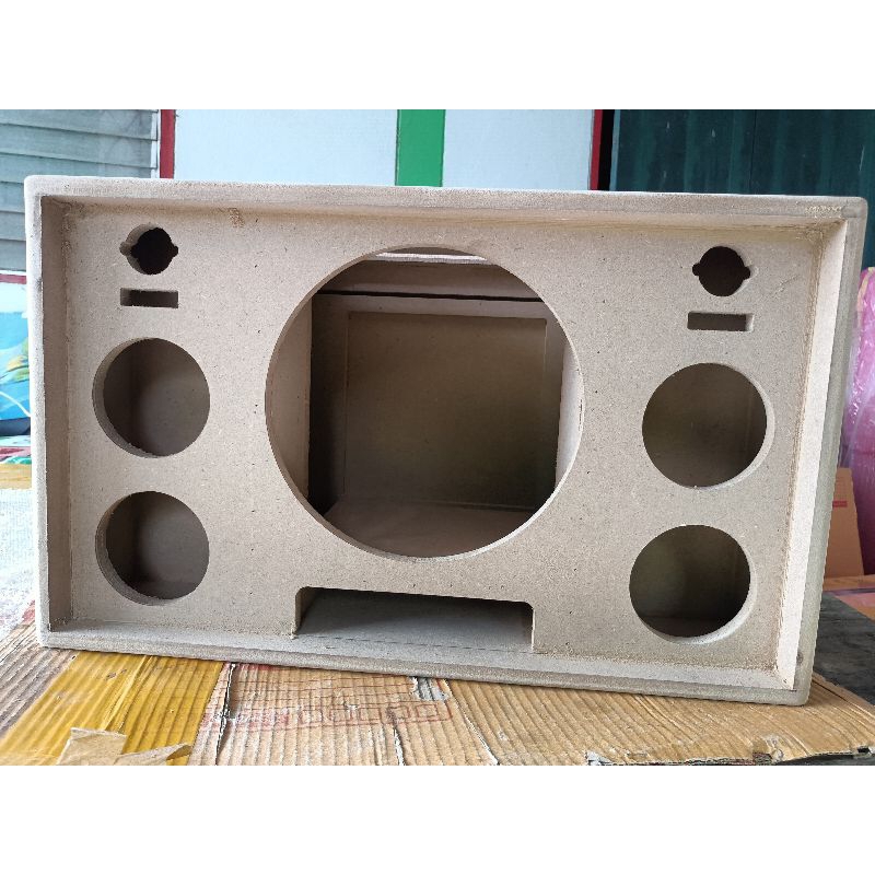 ตู้ลำโพง DIY ขนาดซับ 10 นิ้ว หน้าเปิด กลาง 4นิ้ว 4 ดอก แหม 2 นิ้ว 2ดอก ผลิตจากไม้ MDF หนา 15 มิล