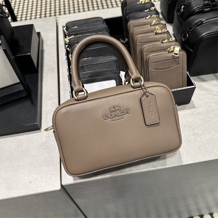 ของแท้ 100% OUTLET Satchel กระเป๋าถือ กระเป๋ากล้องคุณผู้หญิง กระเป๋าสะพาย CT776