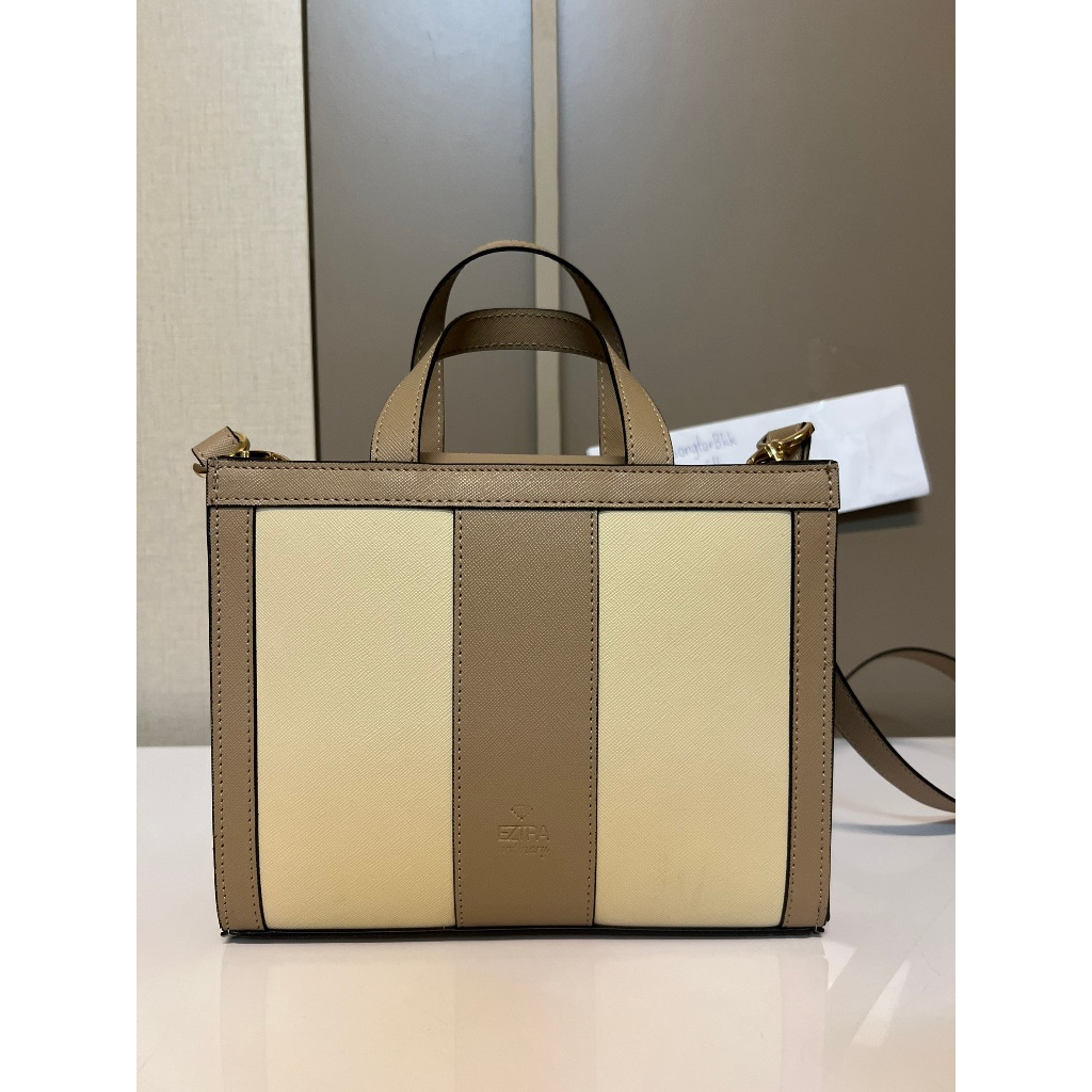 กระเป๋า eztra รุ่น kamila ไซส์ mini สี beige&cream ใช้โค้ดเหลือ903