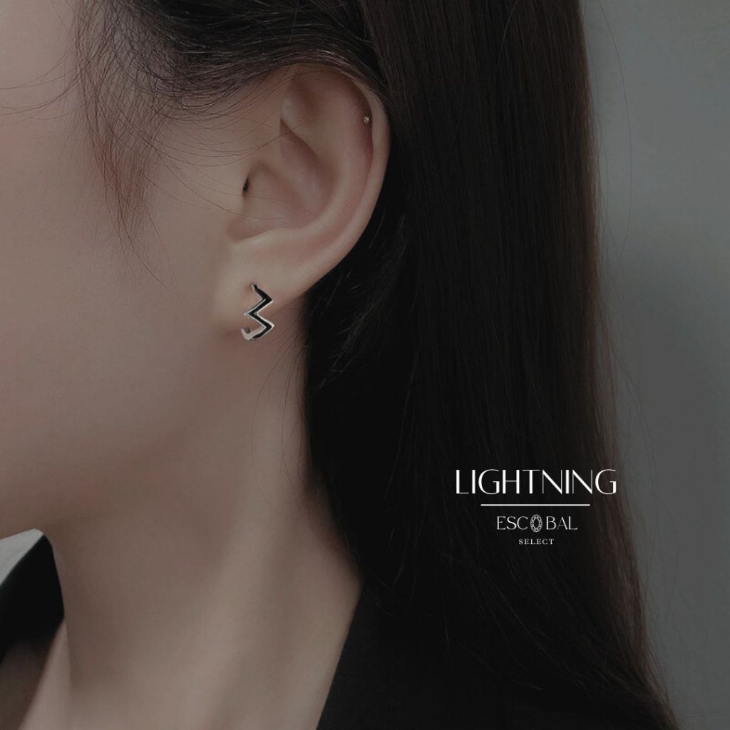ESCOBAL ต่างหูเงินแท้ Lightning ต่างหูแฟชั่น ต่างหูสีดำ erika ต่างหู ตุ้มหูเงิน ต่างหูที่ไม่ซ้ำใคร