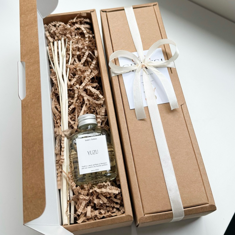 G70 Gift box ไม้หอมกระจายกลิ่น s 30 ml กล่องน้ำตาล กระดาษฝอยน้ำตาล ผูกโบว์สีครีม ของขวัญรับปริญญา ปัจฉิม ปีใหม่ งานแต่ง
