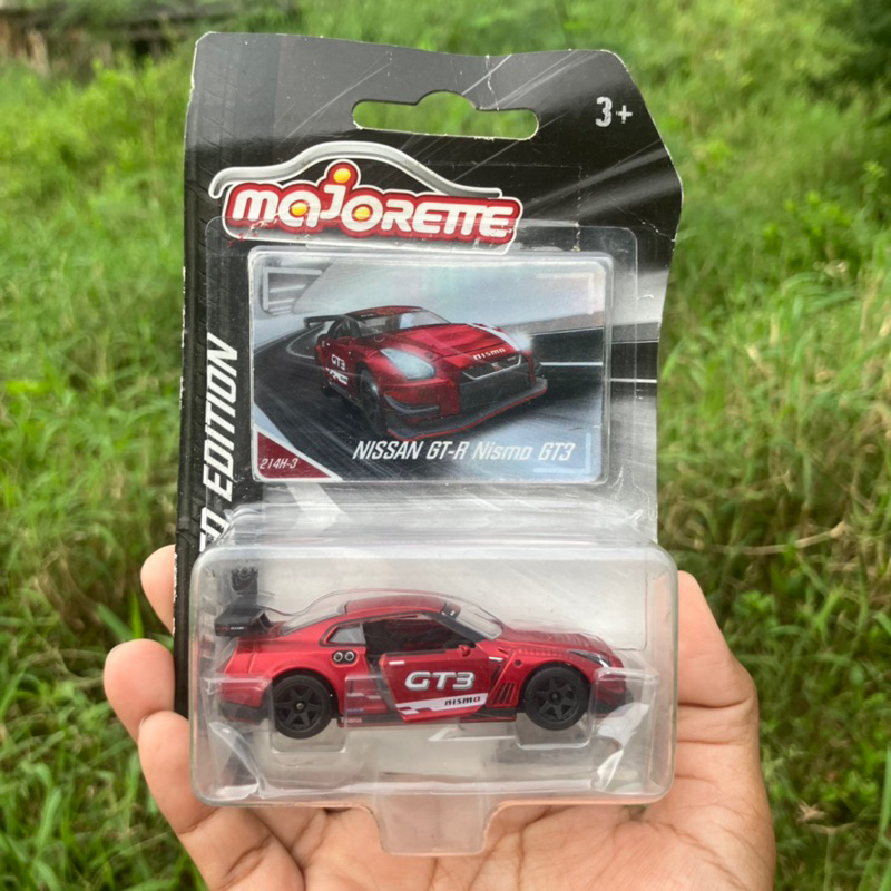 Majorette รถเหล็ก โมเดลรถ รุ่น  Nissan GTR -Nismo GT3 (สีแดงเลือดหมู)