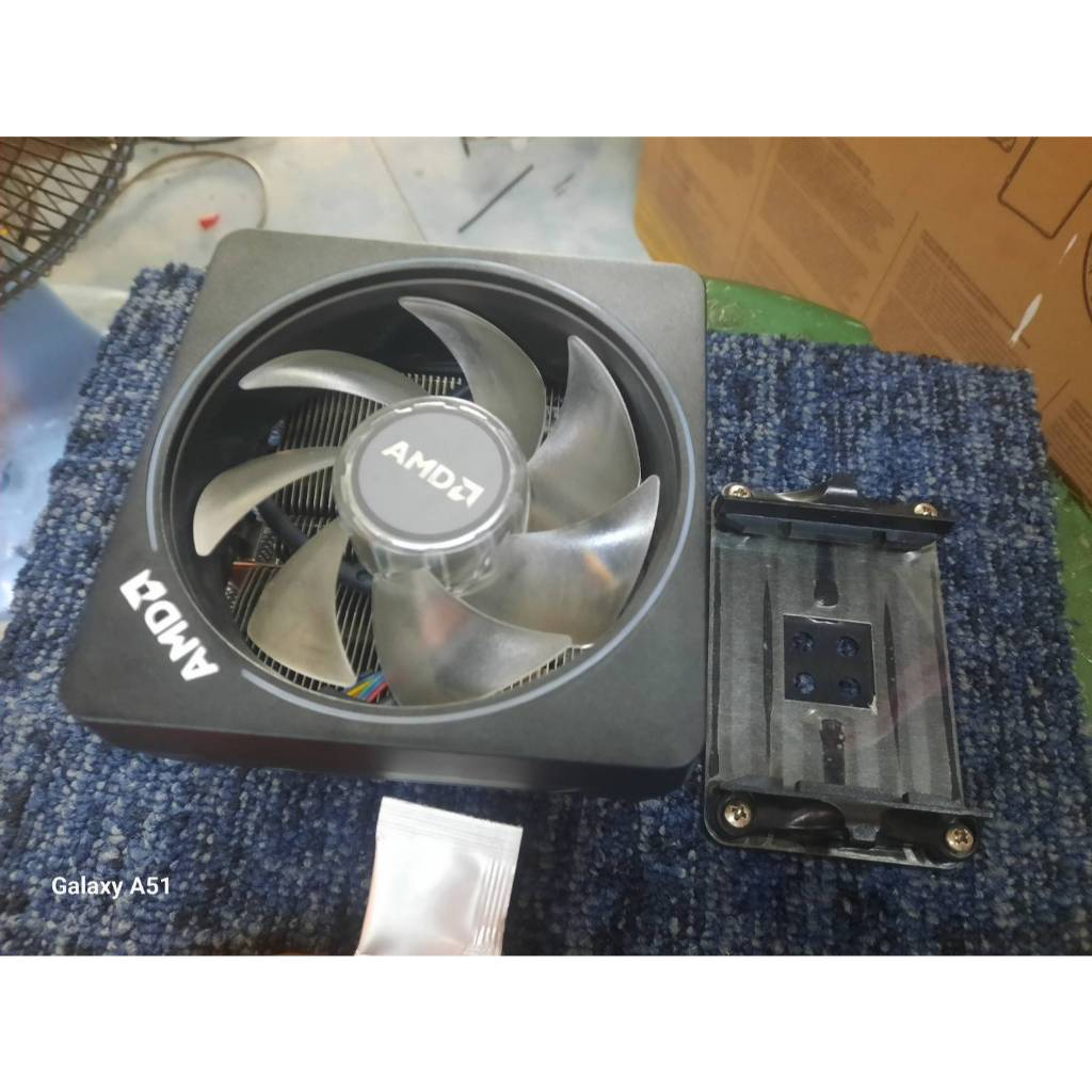 พัดลม CPU AMD SYZEN R7 5800x สภาพสวยมือสองของแท้ มีไฟ  RGBพร้อมขาล๊อคบอร์ด+โซลิโคล