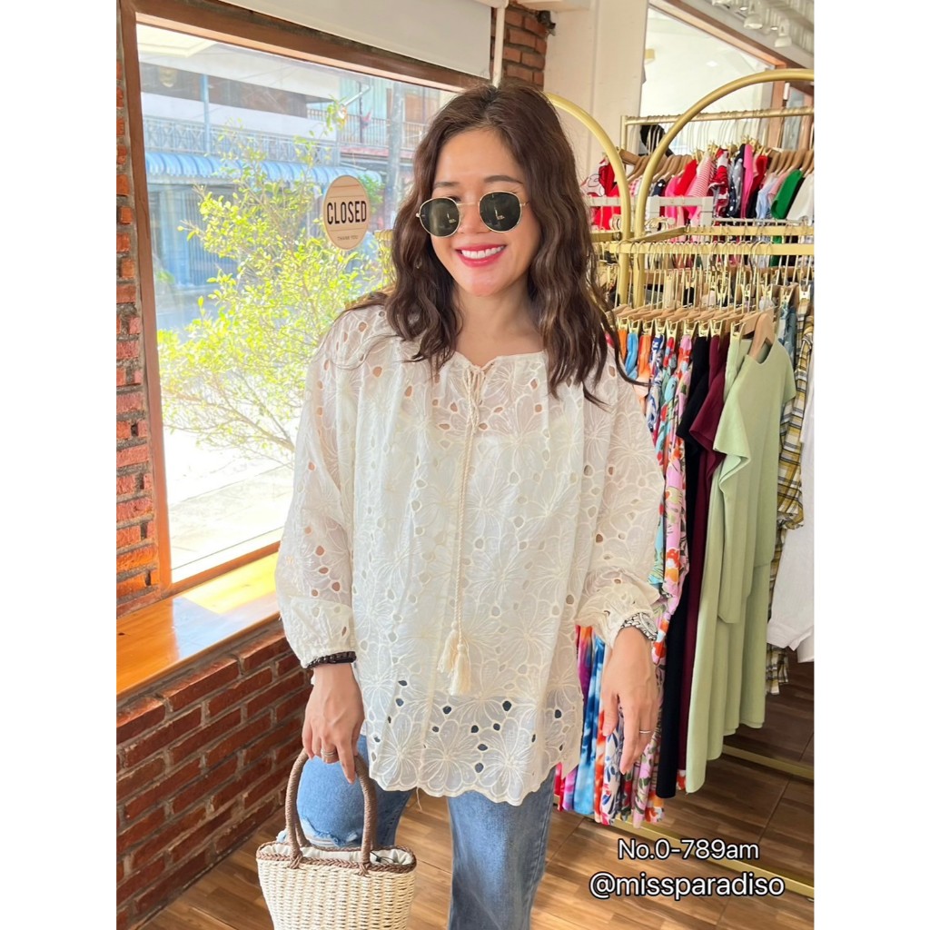 0-789AM เสื้อซับสายเดี่ยว+เสื้อแขนยาวคอวีแต่งฉลุครีม