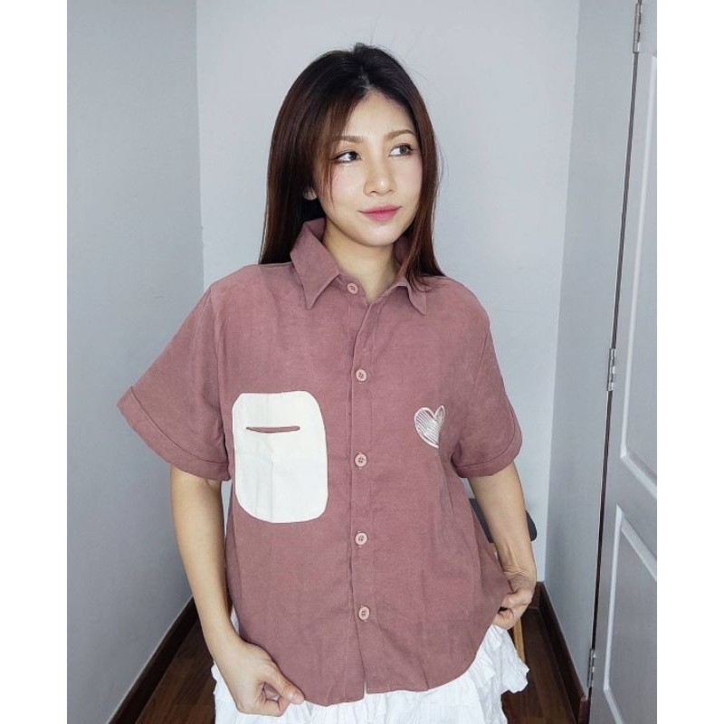 เสื้อเชิ้ตแขนสั้น ผ้าคอตตอนผสมโพลีฯ เนื้อหนานุ่มปักลายหัวใจ และกระเป๋าเจาะ(ภาพถ่ายจากสินค้าจริง) - รูปที่ 4