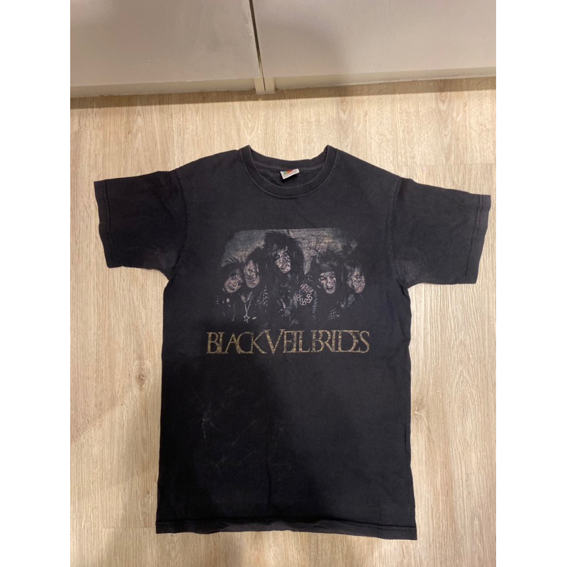 เสื้อวง black veil brides size.s (ป้ายfruit) อก40นิ้ว