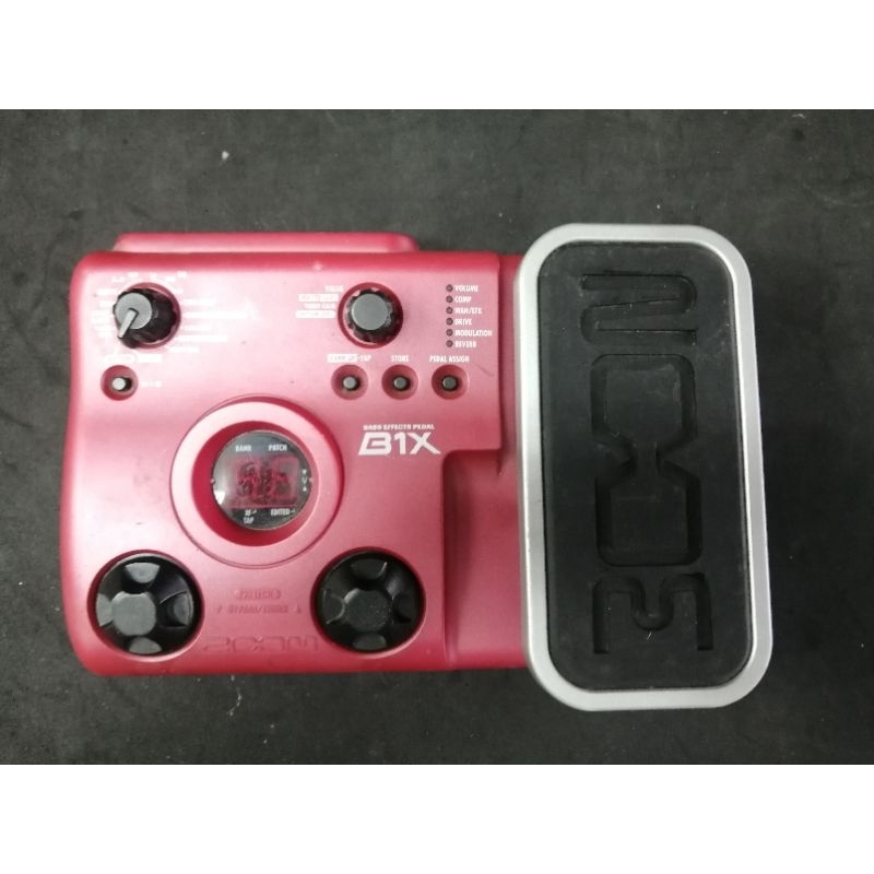 ZOOM​ B1X  BASS​  MULTI​ EFEECTสินค้ามือ2