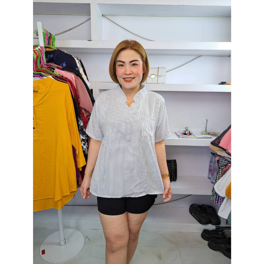 ก33///เสื้อคอจีนริ้วบางผ้าไหมอิตาลี ฟรีไซ38-46นิ้ว ยาว25นิ้ว หน้าผ้า46นิ้ว ราคา119บาท