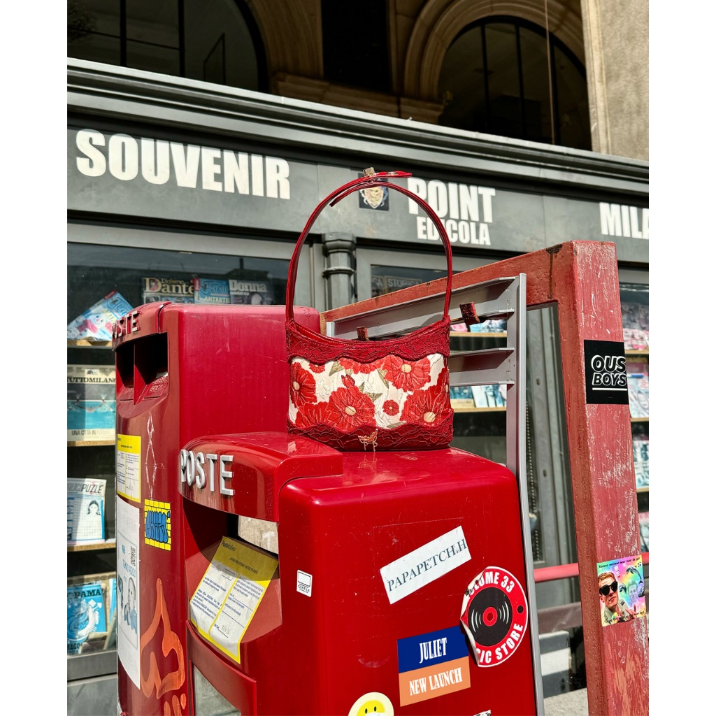 Papapetch.h - Small Juliet tale bag Limited Hide & Seek Milan fashion week 2024