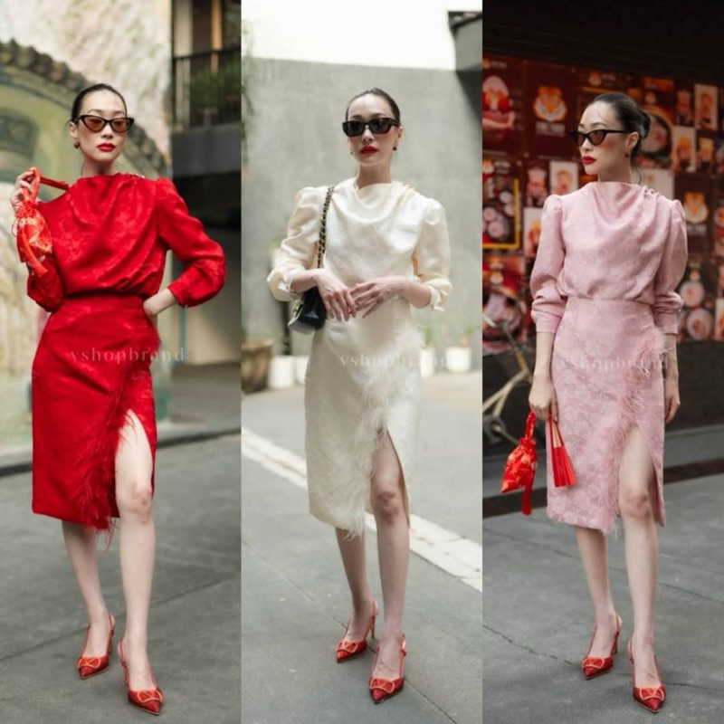 เซตเรียบหรู 2 ชิ้น เสื้อคอปีนแต่งกระดุมไหล่+กระโปรงแต่งขนนก ผ้าทอลายดอก VSHOP