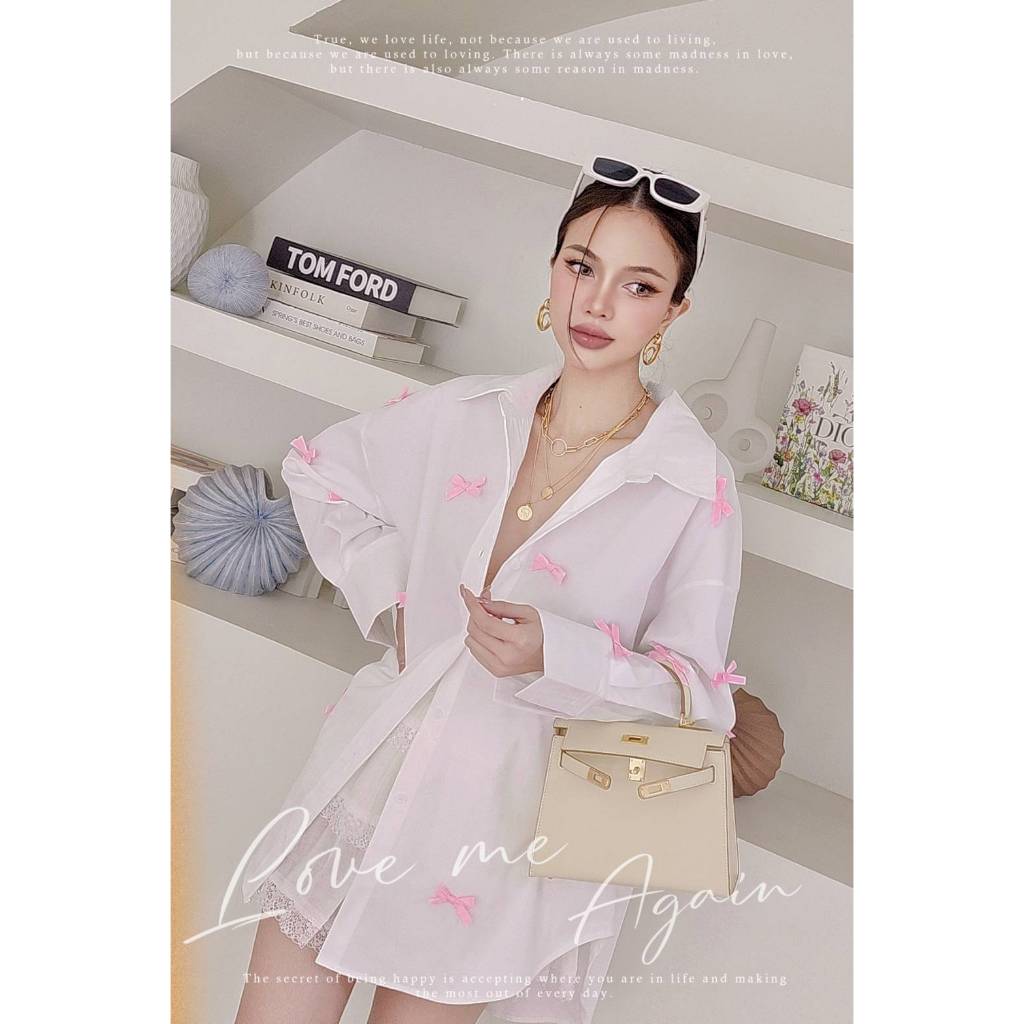 #CottonCandy #New Sweety Bow Korea #เสื้อเชิ้ตOversizeแต่งดีเทลโบว์ทั้งตัว สวยหวานน่ารักสุดๆ #มีสีชมพูกับฟ้า