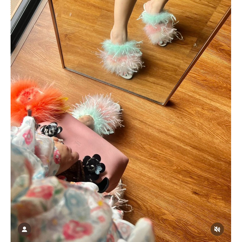 used like new Paceshoes size 36 รองเท้าขน สวยมากกกกก