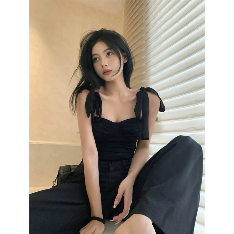 diary(bratop8801)เสื้อสายเดี่ยวรัดรูป หลังสม็อค ดีเทลผูกสาย แต่งกระดุมหน้าอก ทรงสวย ดูแพง