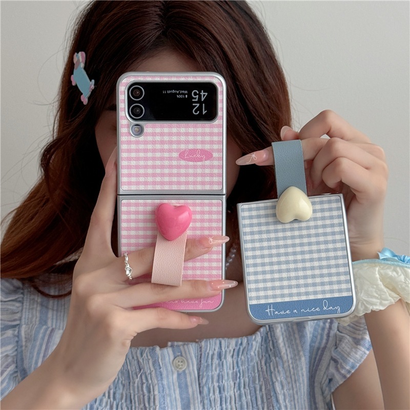 เคสฟลิปหนังลายสก็อตแสนมินิมอล พร้อมเกี่ยวนิ้วในตัวเคส for Samsung Galaxy Z Flip 6 Z Flip5 Z Flip4 Z Flip3 [Pre-Order]