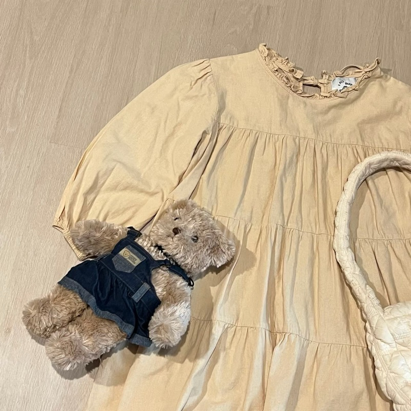 เดรสสั้นแขนยาว สีครีม ของร้าน3pcs basket