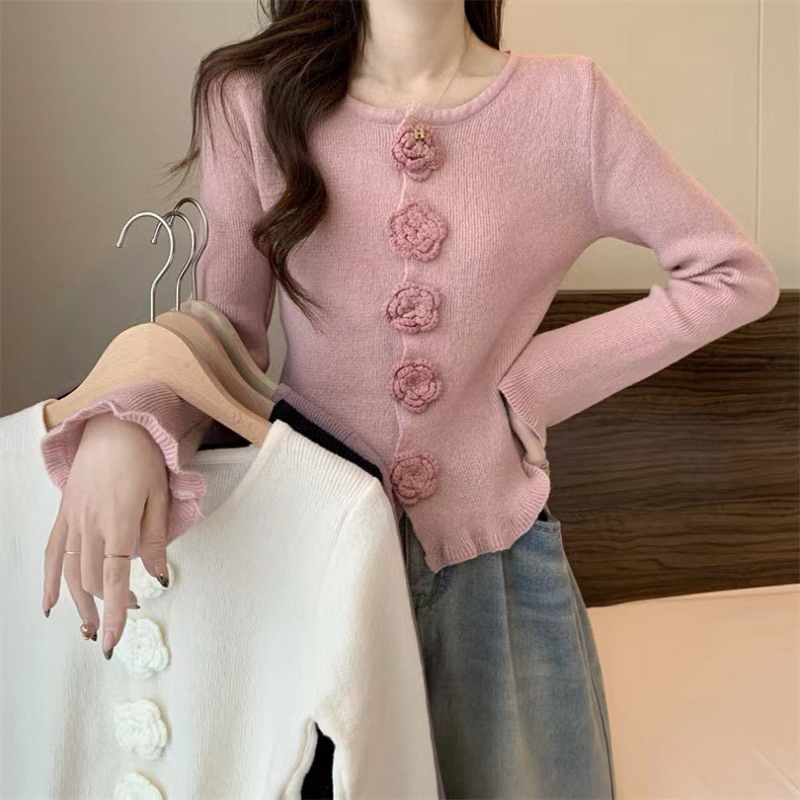พร้อมส่งในไทยเสื้อไหมพรมแขนยาว ดอกกุหลาบ สไตส์เกาหลีใสีแล้วน่ารักคุณหนูสุด