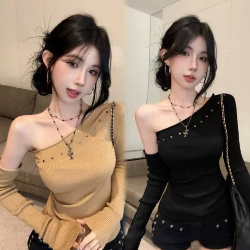 Lisa พร้อมส่ง เสื้อไหมพรมเปิดไหล่ เสื้อครอป เอวลอย เปิดไหล่ข้างเดียว ผ้ายืดได้ดี แต่งเพชรรอบๆ สไตล์เกาหลีเซ็กซี่ผู้หญิง