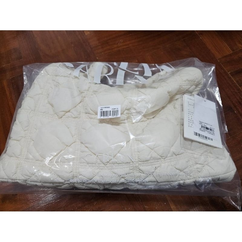 Carlyn Lane : ivory คาลิน เลน