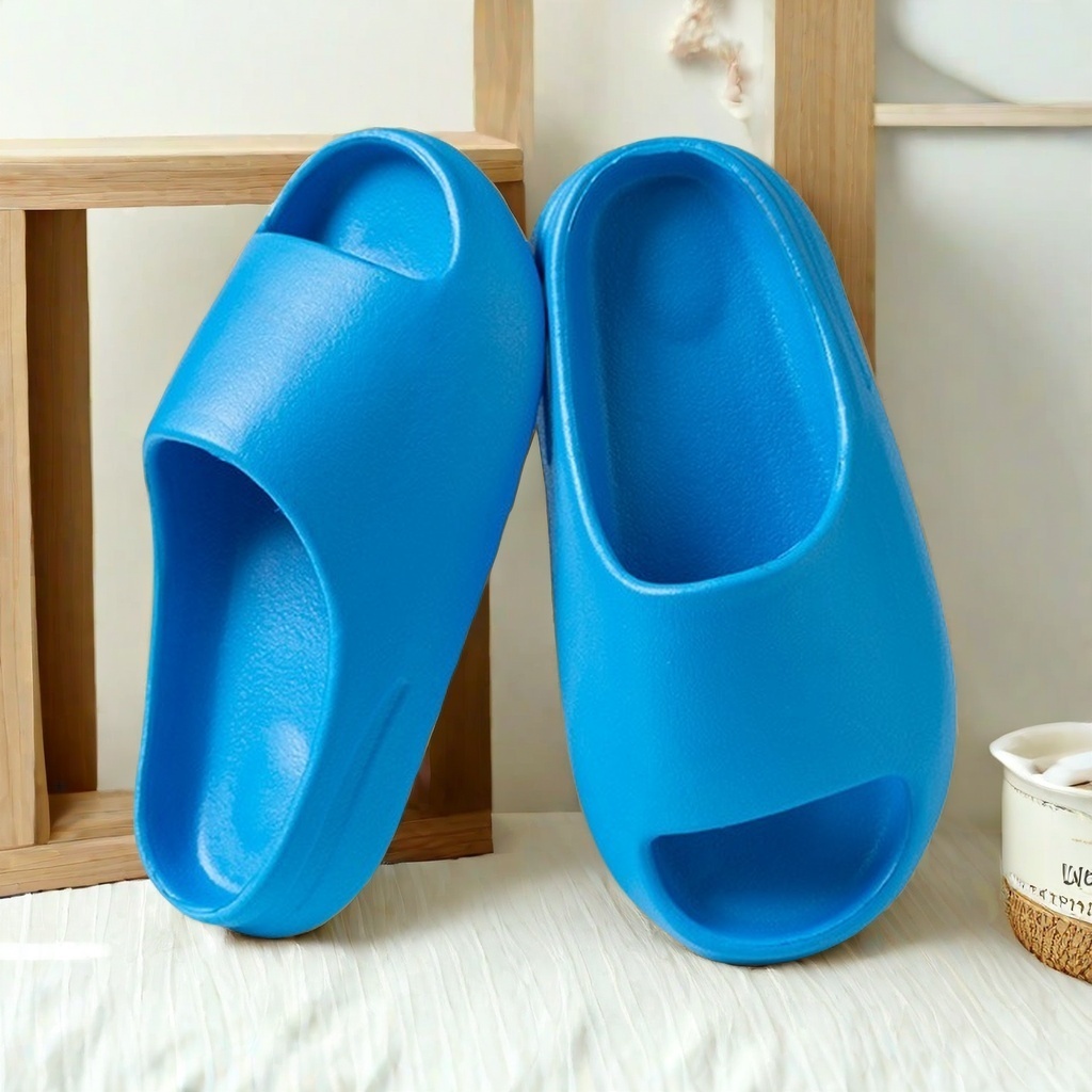 📢พร้อมส่ง📢 รองเท้านิ่ม รองเท้าแตะแบบสวม ขนาด 24-45 รองเท้าพ่อแม่ลูก EVA รองเท้าแ