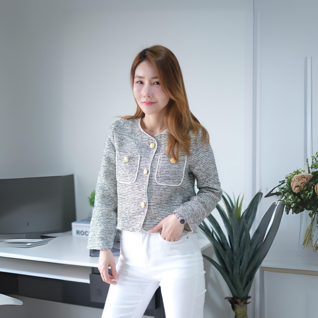 Lawyer Closet | [5331227] เสื้อแขนยาว ผ้าทวิต กระดุมทอง สุดฮอต!! ใส่ง่ายใส่สบาย ระบายอากาศได้ดี แมทช์ได้ หลายลุค ตอบโจทย