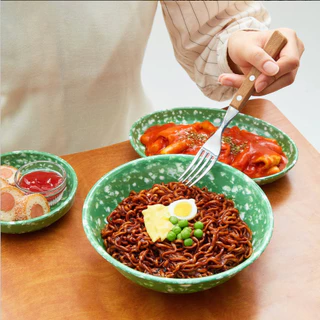 Chapagetti - ชาปาเก็ตตี้ nongshim (บะหมี่กึ่งสำเร็จรูป พร้อมซองเครื่องปรุงรสถั่วดำ)