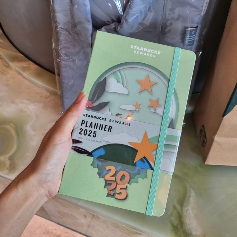 Starbucks planner 2024 Monthly Planner 240 pages Moleskine แก้ว Reuseable cup