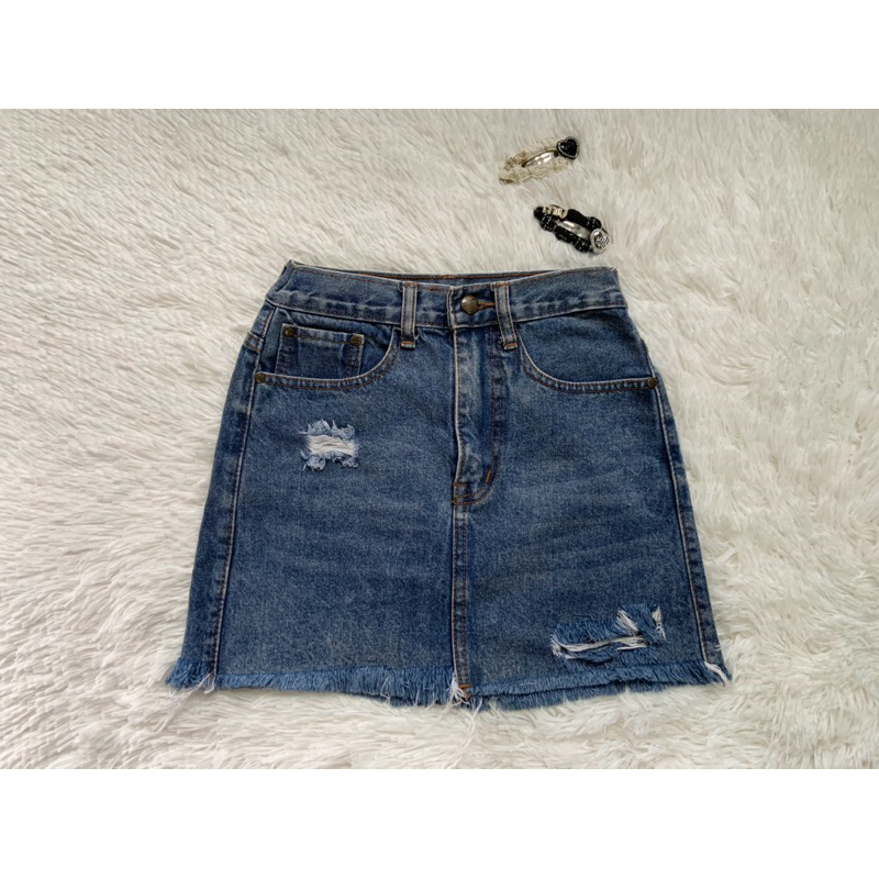 งานป้าย BB JEANS 🦋 กระโปรงยีนส์สั้น ไซร์ S