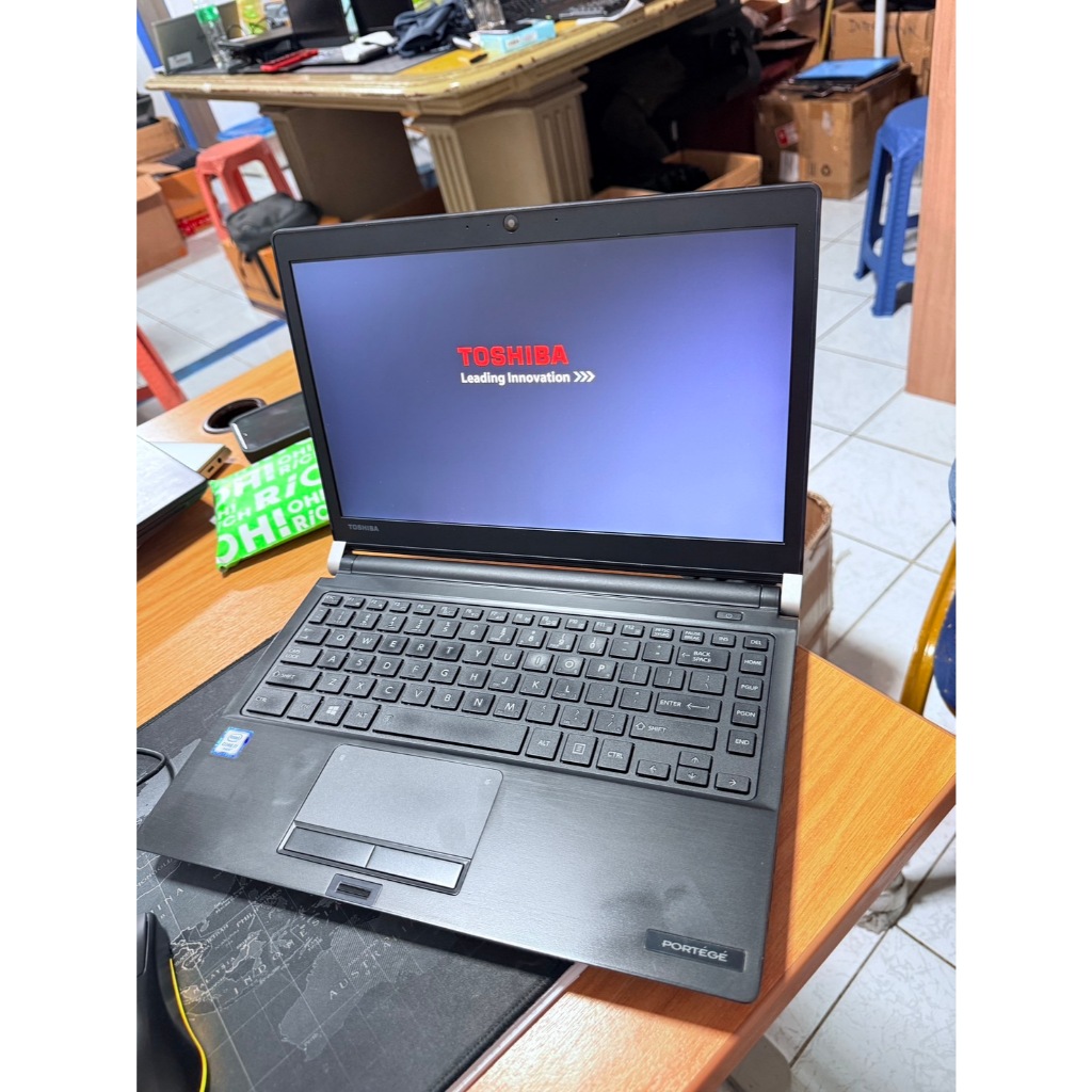 TOSHIBA R-30 I7-6TH /8/256/14" FULL HD IPS / WIN 11