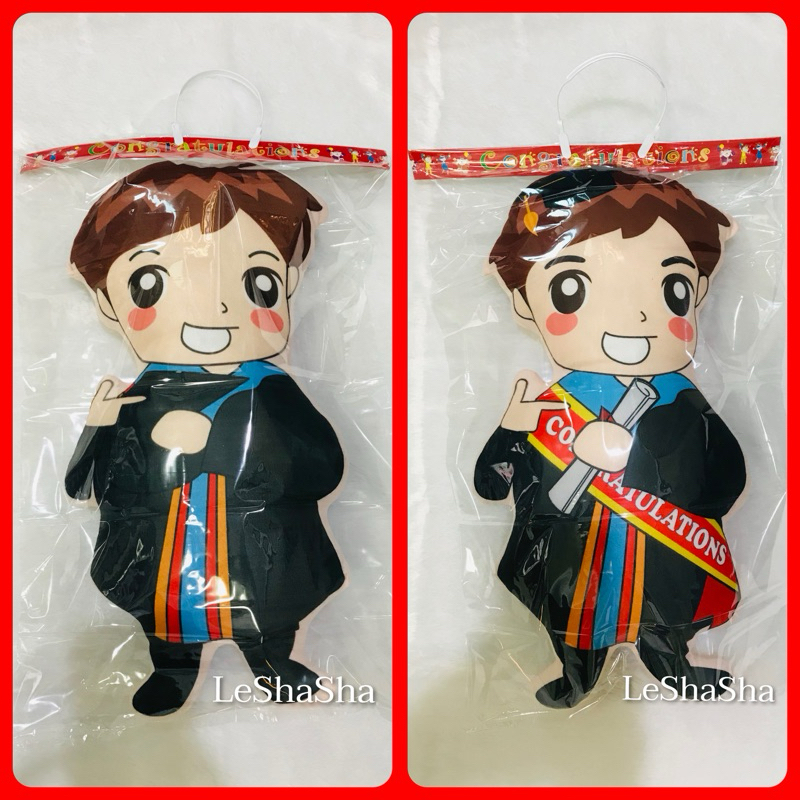 ขาว หล่อสุด ส่งทันทีได้ ของขวัญรับปริญญา ของที่ระลึก ตุ๊กตารับปริญญาตัวใหญ่ ตุ๊กตาผู้ชายชุดครุย ปัจฉิม Congratulations