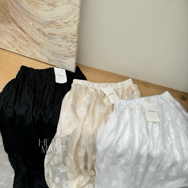 (A13) HEARTMADE—— Alin balloon Skirt (กระโปรงบอลลูนผ้าไหมญี่ปุ่นปักลายดอกซับในยาว)