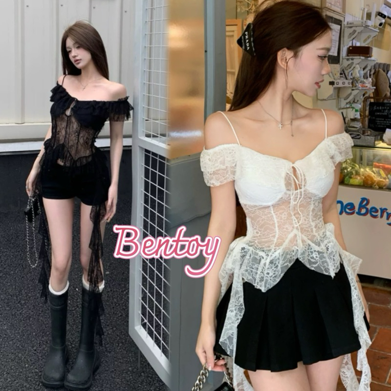 Bentoy(bratop1927)เสื้อสายเดี่ยวปาดไหล่ มีฟองน้ำในตัว ดีเทลลูกไม้ยาวสองข้าง ปลายระบาย เซ็กซี่