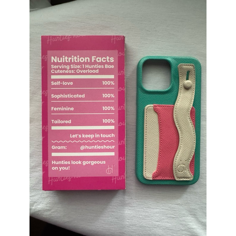 เคสมือสอง brand Hunties Hour สำหรับ iPhone 13 promax พร้อมกล่อง สภาพ 95% ราคา 550.-