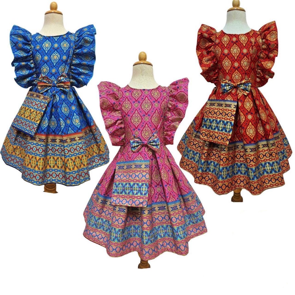 งานเข้าใหม่ 3 สีสวยๆค่ะ ชุดไทยลายไทย แถมฟรีกระเป๋าสะพายสวยๆลายเดียวกับชุด น้องผอมสูงใส่สวย เจ้าเนื้อ+1ไซส์นะคะ