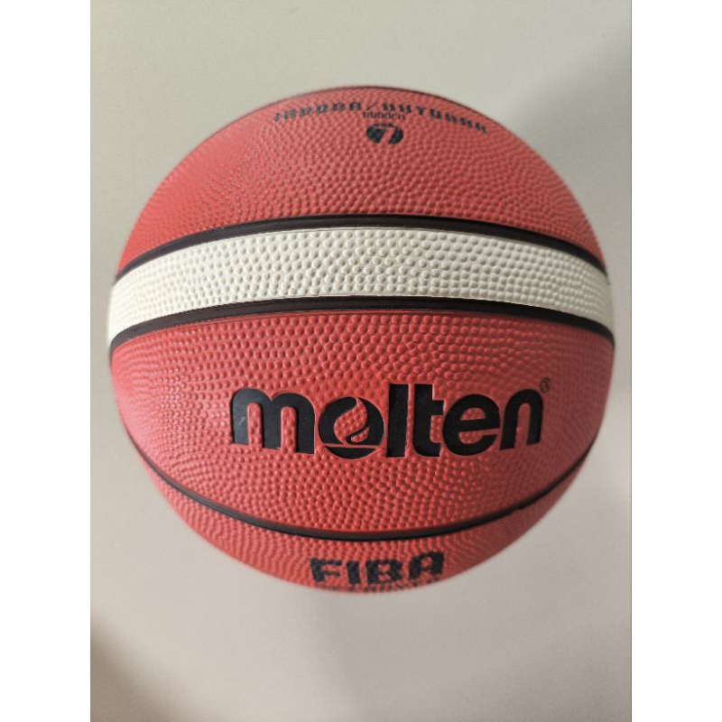 ลูกบาสเกตบอลยาง Molten ของแท้ 100% ขนาดเบอร์5 เบอร์6 เบอร์7 แถมเข็มสูบลม