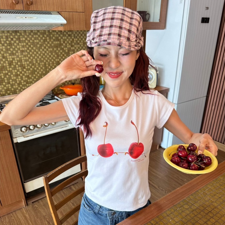 JARINYA Baby Tee (S-M) เสื้อยืดคอกลมเบบี้ทีแขนสั้น ทรงสวยเข้ารูป เนื้อผ้ายืดเกรดดี ผ้านุ่มใส่สบาย - รูปที่ 5