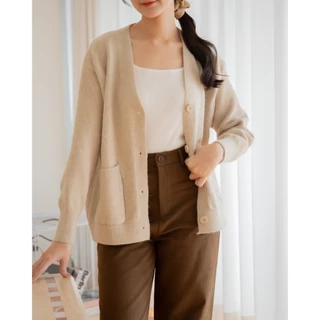 Mackie loose cardigan คาร์ดิแกนตัวหนาาา oversize มาแล้วววว รุ่นนี้ผ้านุ่มมมฟูมาก ผ้ารุ่นนี้ไม่บางเลยสามารถกันหนาว