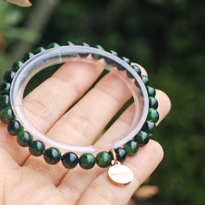 สร้อยข้อมือหยกเขียวจักรพรรดิ์ 6มิล หยกแท้ jadeite type a