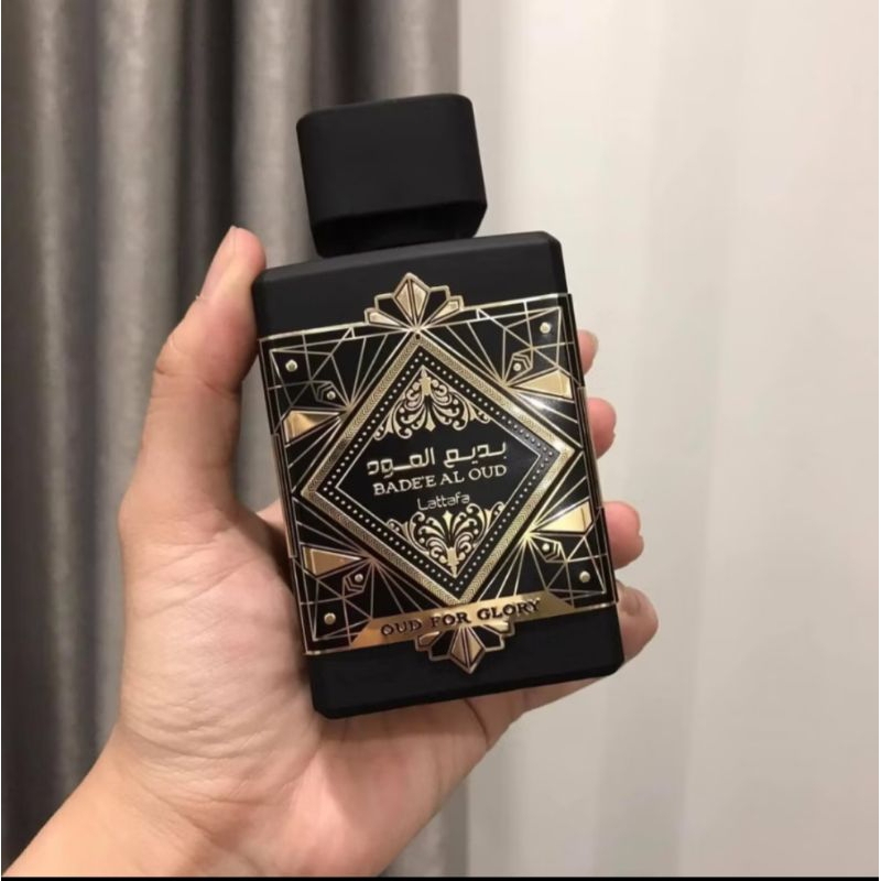 น้ำหอมอาหรับ Bade'e Al Oud Oud for Glory โดย Lattafa Perfumes ขนาด100ml