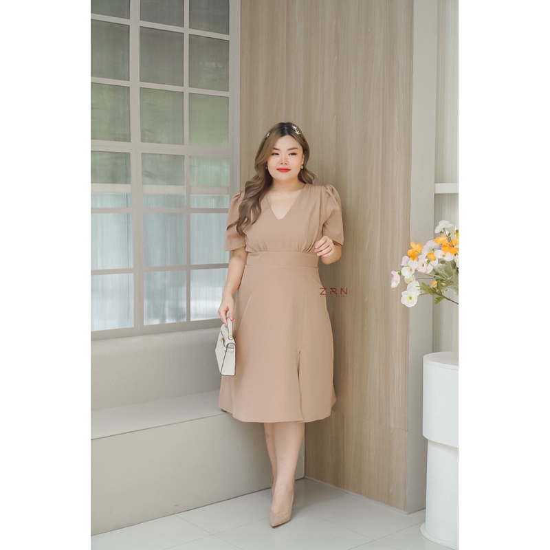 Janista dress  เดรสออกงาน ใส่ทำงานได้ หรือจะวันสบายๆไปคาเฟ่สวยๆก็ได้อีก