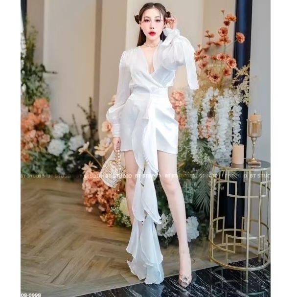 BT studio xs s m เสื้อแขนยาวคอวีแหวก+กระโปรงสั้นระบายชายห้อยพริ้ว 08-0998 ชุดสีขาว