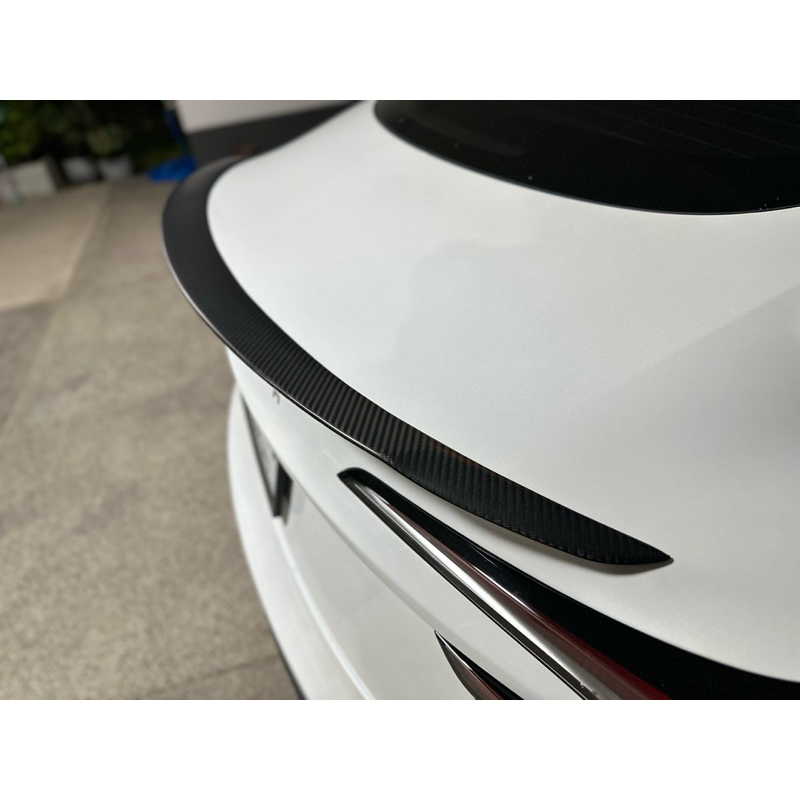 Tesla Model 3 Highland Carbon Spoiler Performance คาร์บอนสปอยเลอร์แท้ทรง Performance