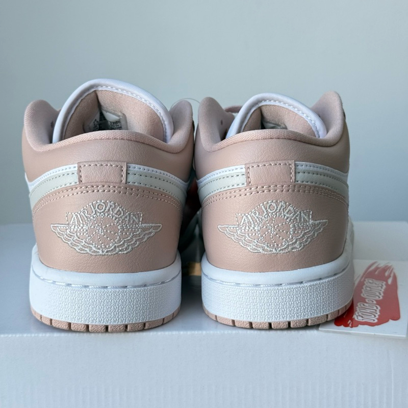 W AIR JORDAN 1 LOW PARTICULE BEIGE SNEAKERS สินค้าของแท้💯 ป้ายไทย พร้อมส่ง