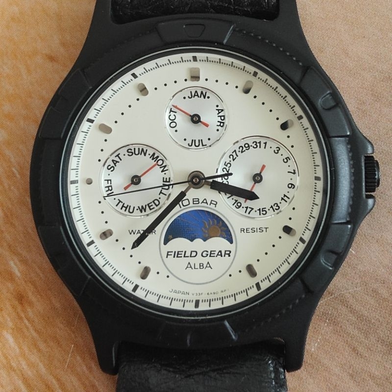 นาฬิกาหน้าพระจันทร์ ไม่ผ่านการใช้งาน Alba by Seiko ระบบควอตซ์