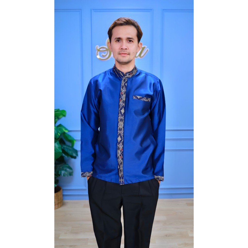 เสื้อผู้ชายไหมสี่เส้นคอจีนแขนยาวแต่งแถบแพรวา (M11)