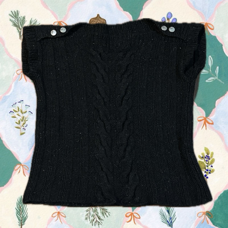 Vest ไหมพรม แต่งกระดุม