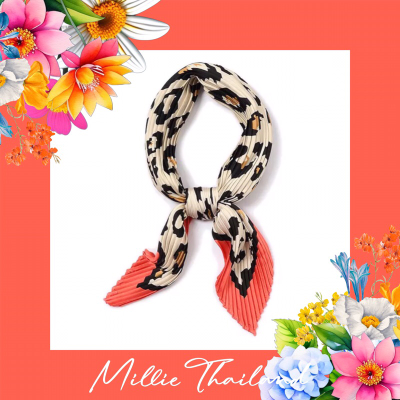 ผ้าพันคออัดพลีทลายเสือ By Millie Thailand