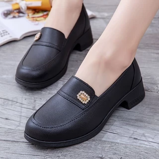 รองเท้าใส่ทำงาน คัชชูส้นเตี้ย วัสดุอย่างดี รองรับ อุ้งเท้าขณะเดิน สูง 3-5cm 2507