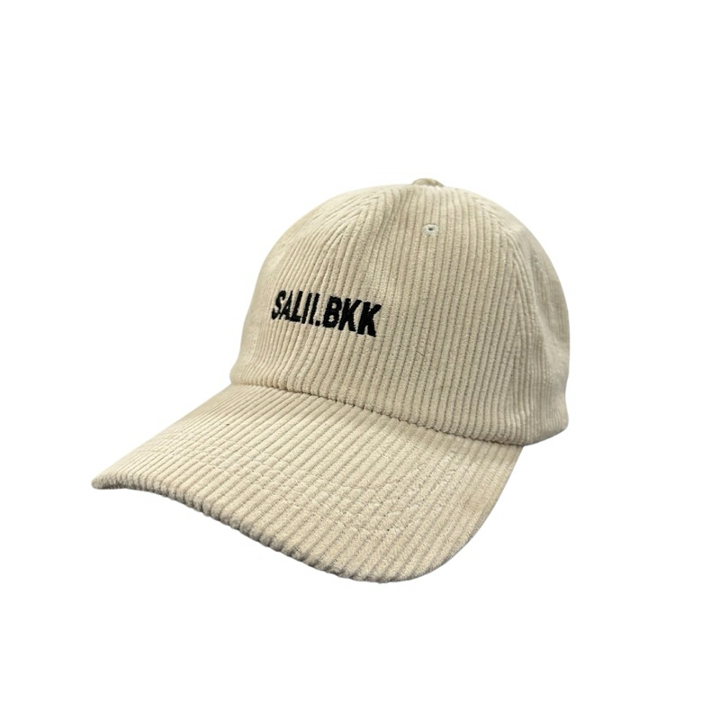 Salii.BKK - หมวกแก๊ปผ้าลูกฟูก ปักลาย Salii.BKK