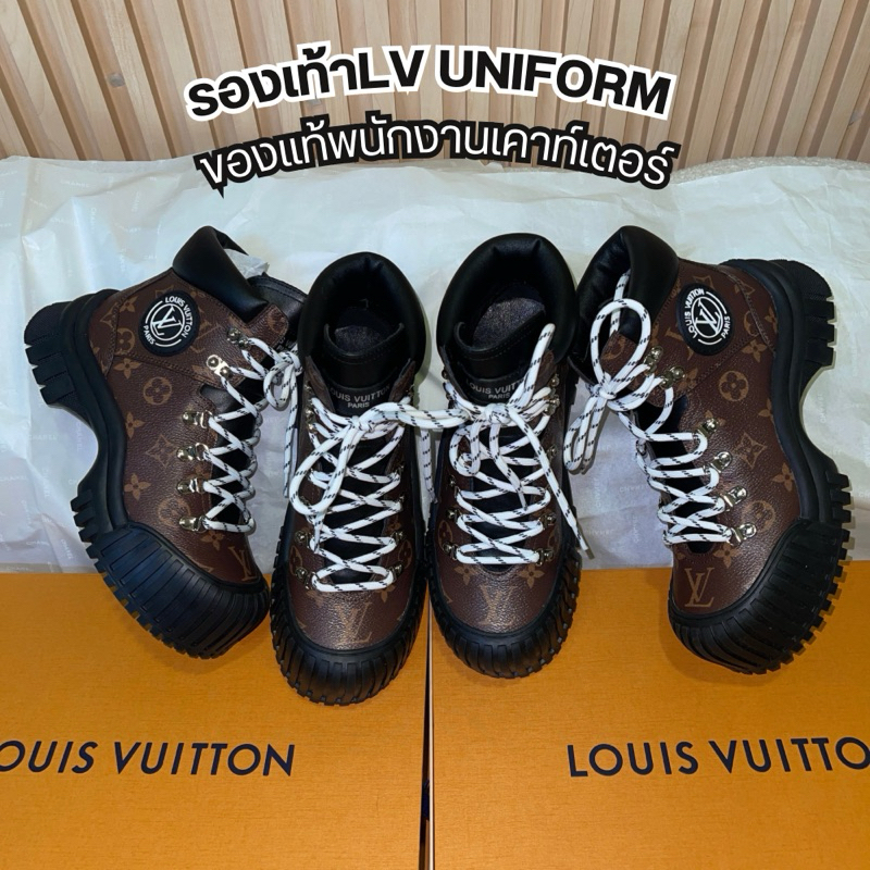 AE24 รองเท้า Uniform ของพนักงานเคาท์เตอร์ ของแท้ค่ะ